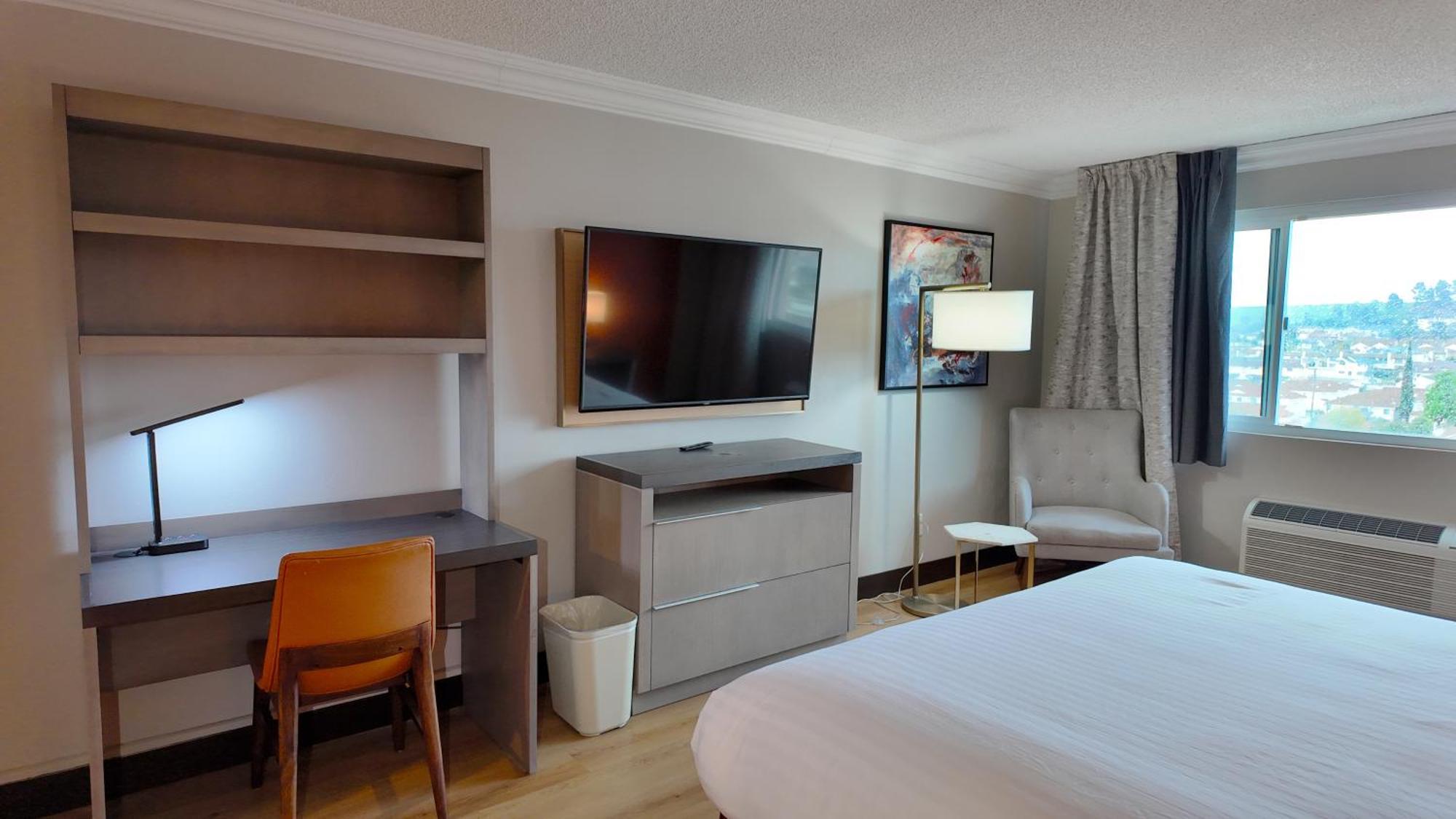 Deluxe King Room,1651233850:JPEG